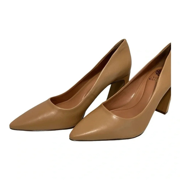 Vince Camuto Dalmanara High Heel in Sandstone, pointed toe & sliced block heel - Picture 4 of 9